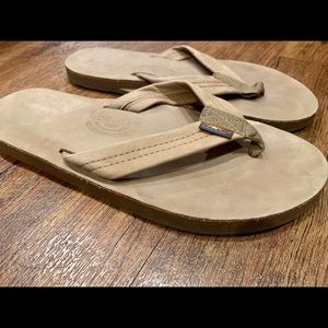 NEW Men’s Rainbows Medium